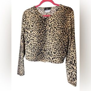 Long sleeve crop top with buttons